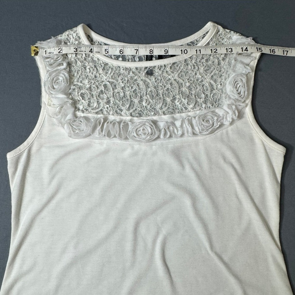 Sleeveless Lace and Rosette Top Cream Romantic Feminine Soft Girl‎ Coquette - Picture 4 of 7